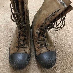 Brown leather Converse winter boots